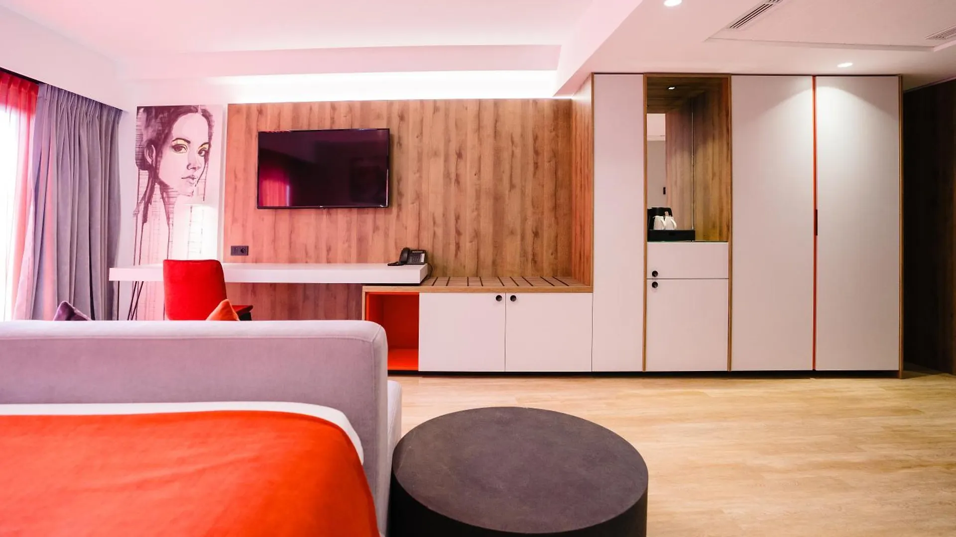 Ostend Hotel
