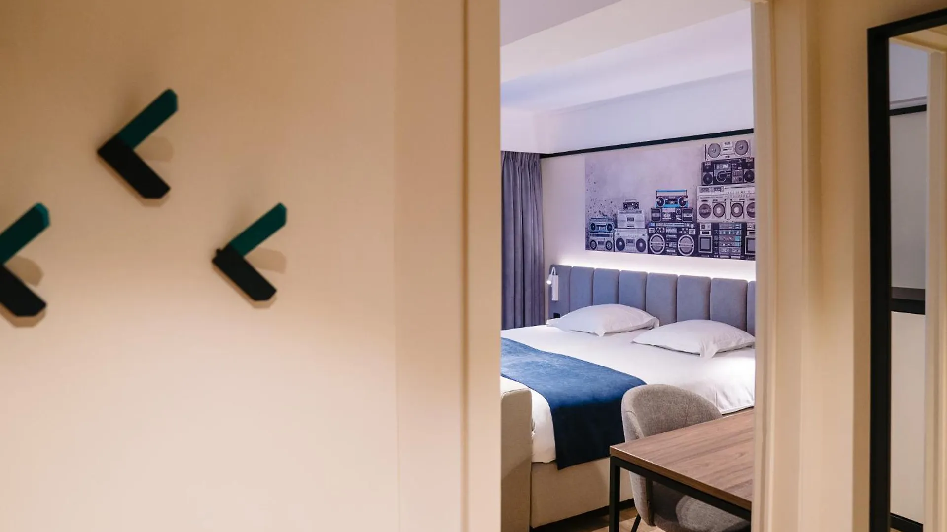Ostend Hotel 3*,